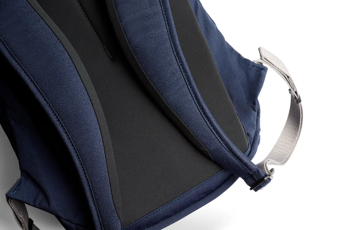 Bellroy Classic Backpack Compact in Navy