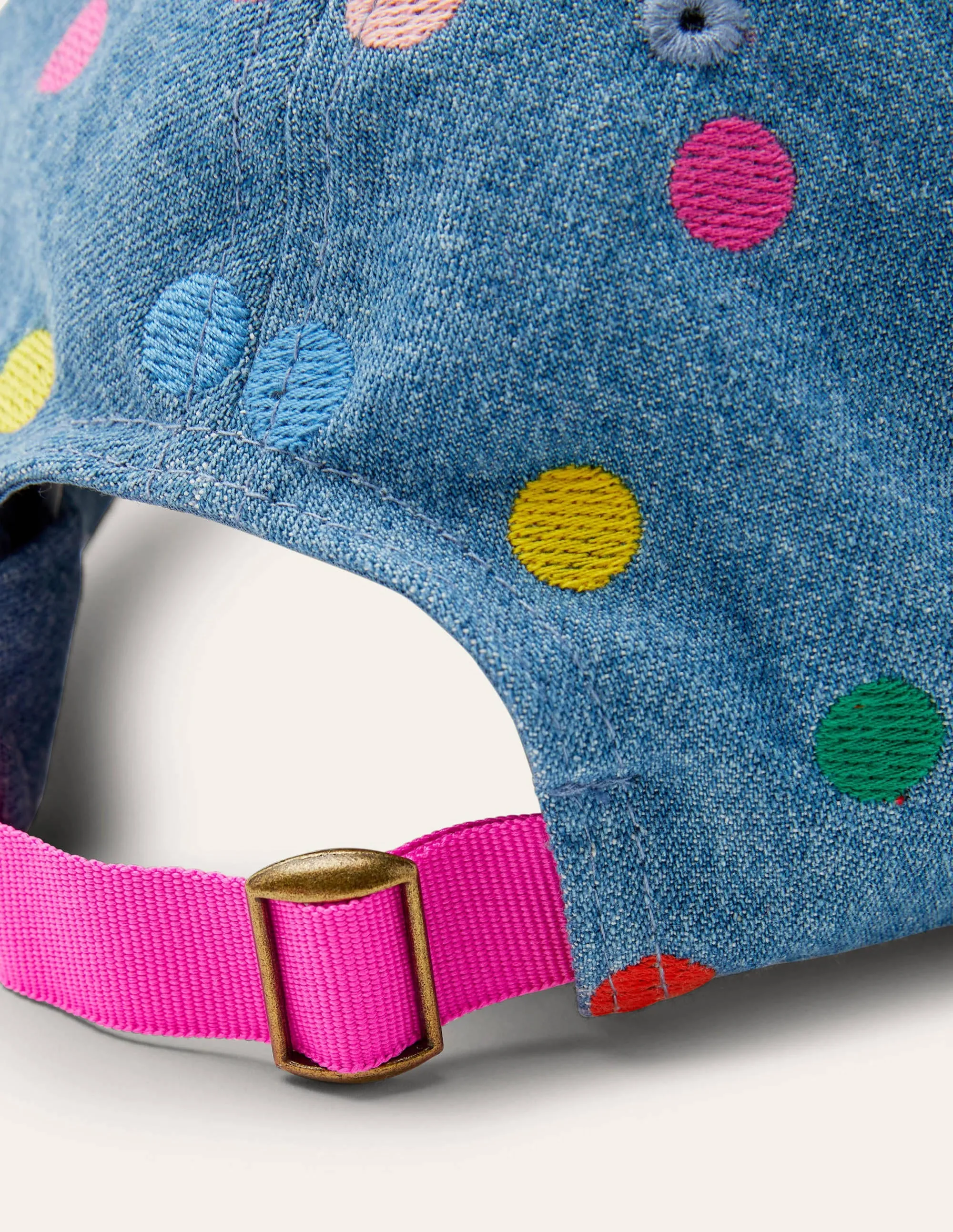 Cap-Rainbow Spot