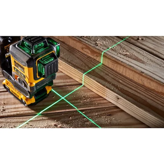DeWalt DCLE34031D1  /- 1/8 in @ 30 ft Green 3 x 360 deg Laser Kit