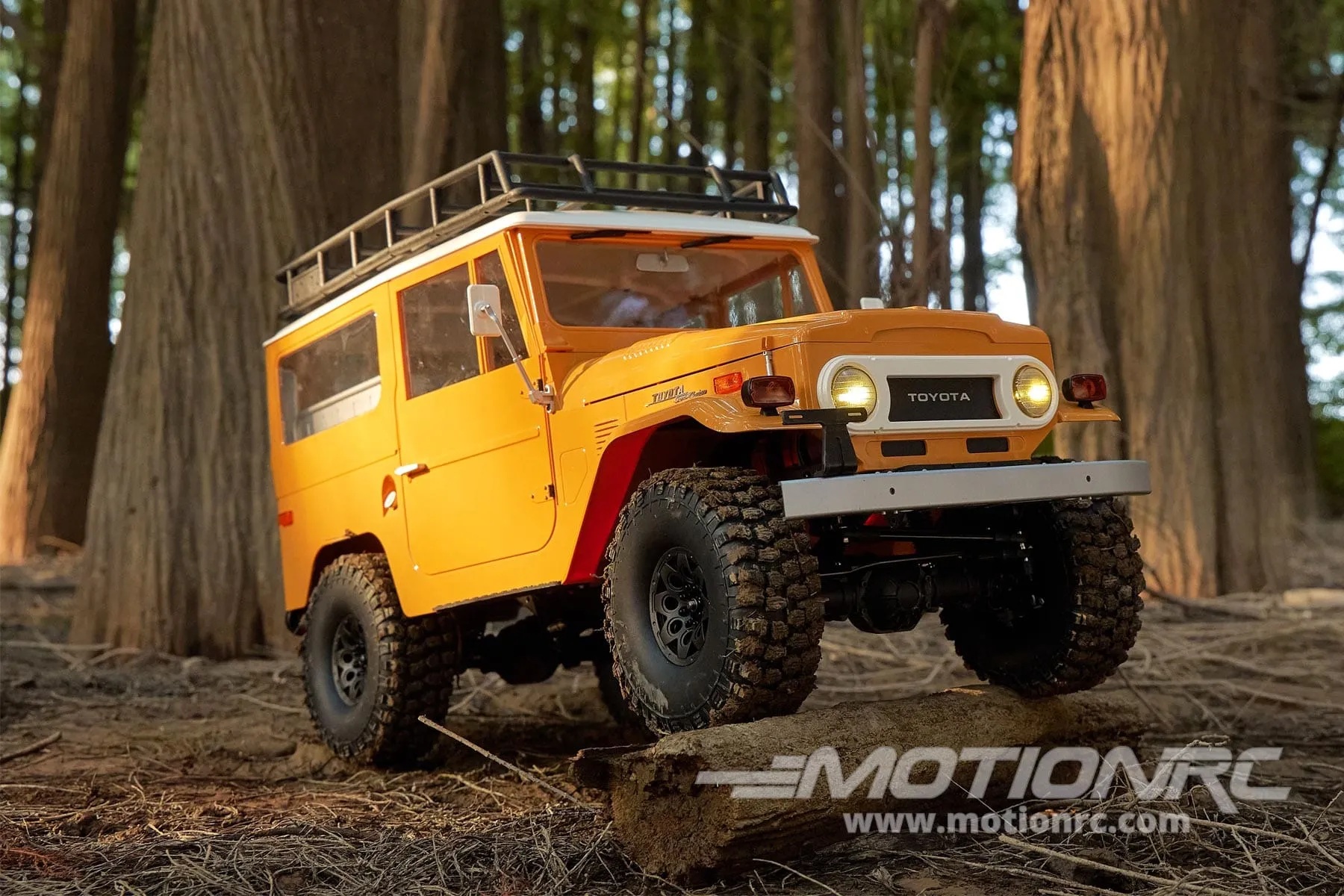 FMS Toyota FJ40 Yellow 1/10 Scale 4WD Crawler - RTR