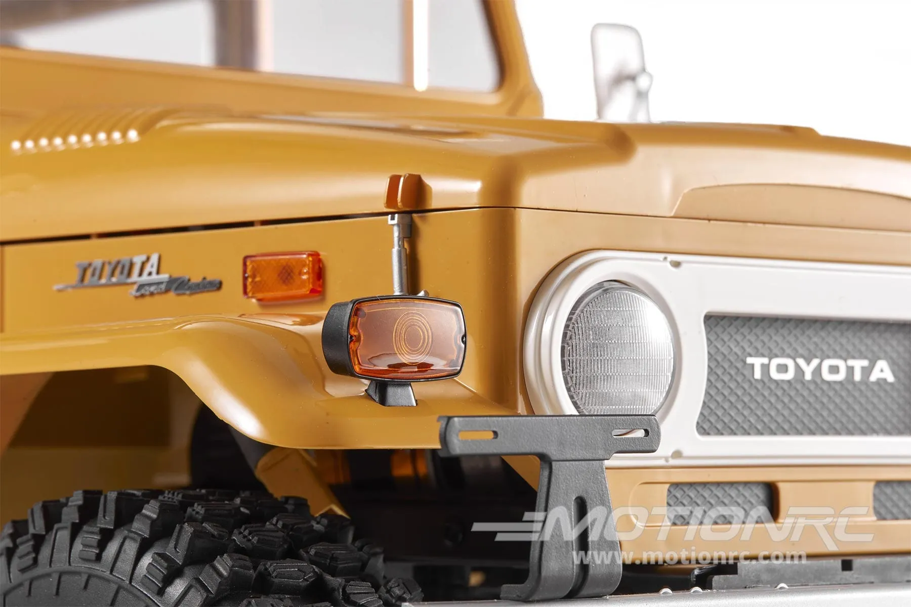 FMS Toyota FJ40 Yellow 1/10 Scale 4WD Crawler - RTR