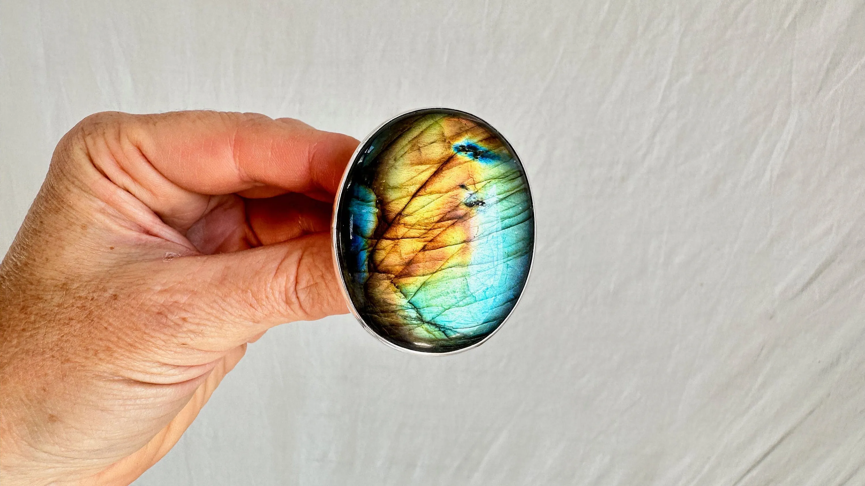 Oversized Labradorite Ring. Gorgeous Rainbow. Adjustable. 1125