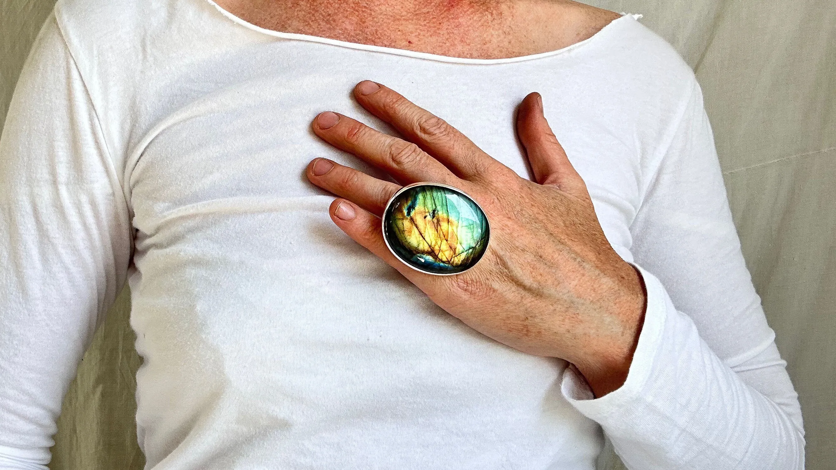 Oversized Labradorite Ring. Gorgeous Rainbow. Adjustable. 1125